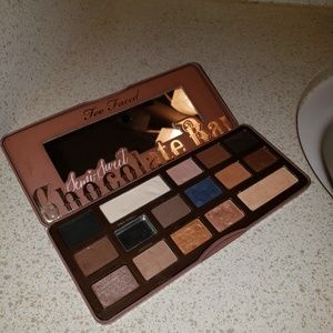 SOLD🍫💕SEMI SWEET CHOCOLATE BAR PALETTE